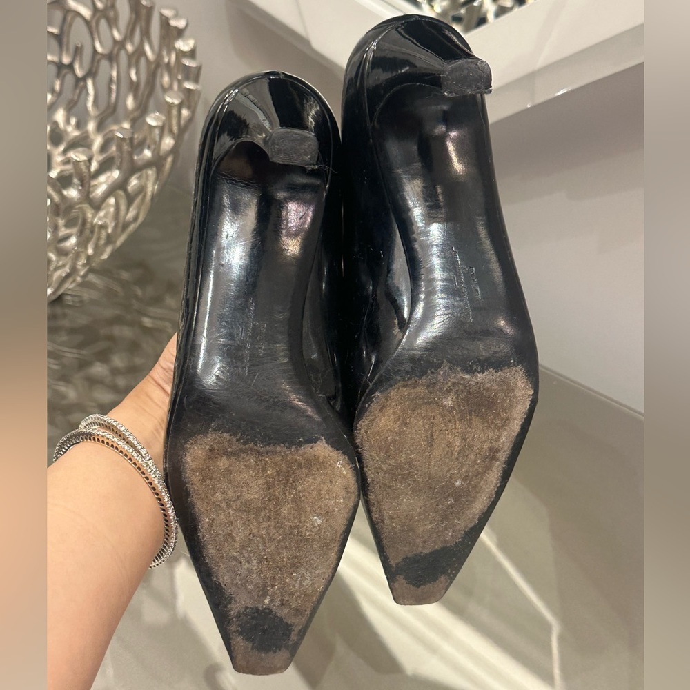 Salvatore Ferragamo Vintage Black Patent Leather Office Siren Pumps- Size 9 - Picture 5 of 7